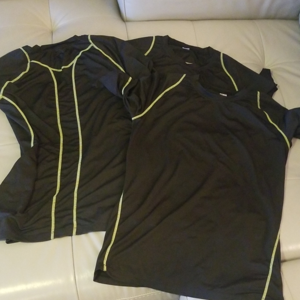 Sports wear men's undershirt. Sz small. 3 pack